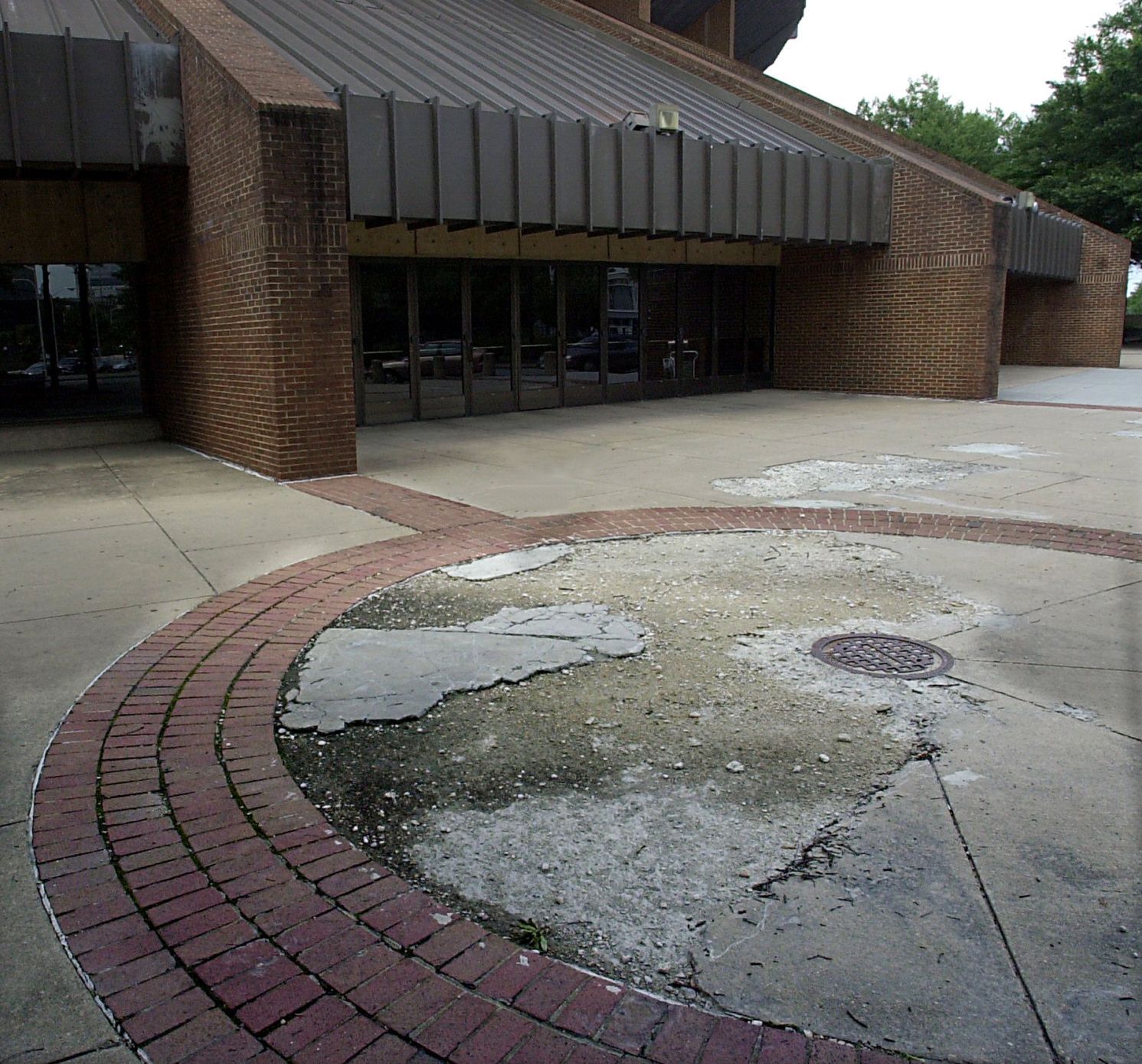 RICHMOND COLISEUM 2
